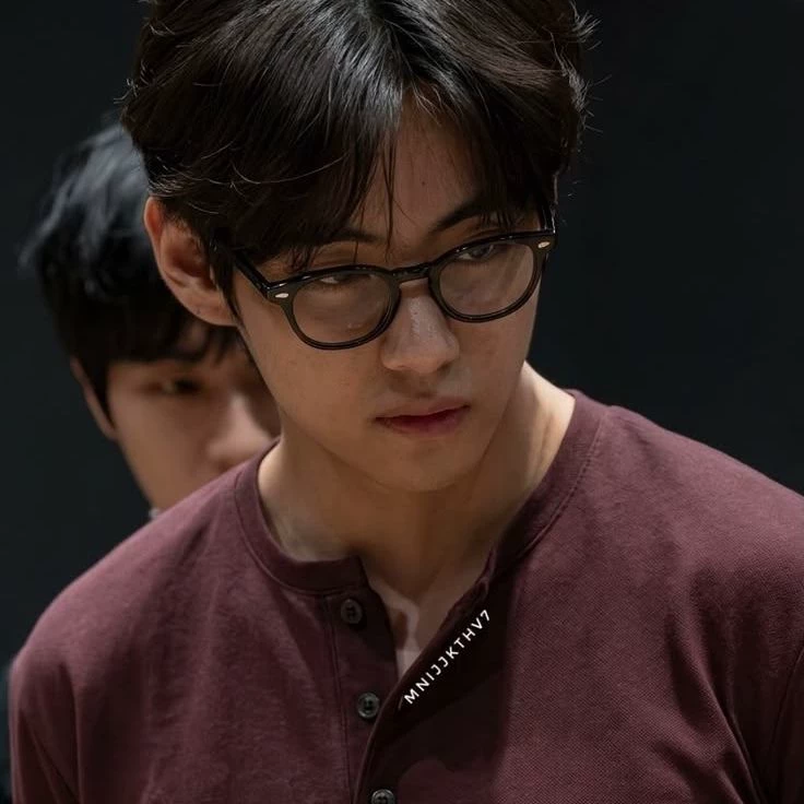 Kim Taehyung thumbnail