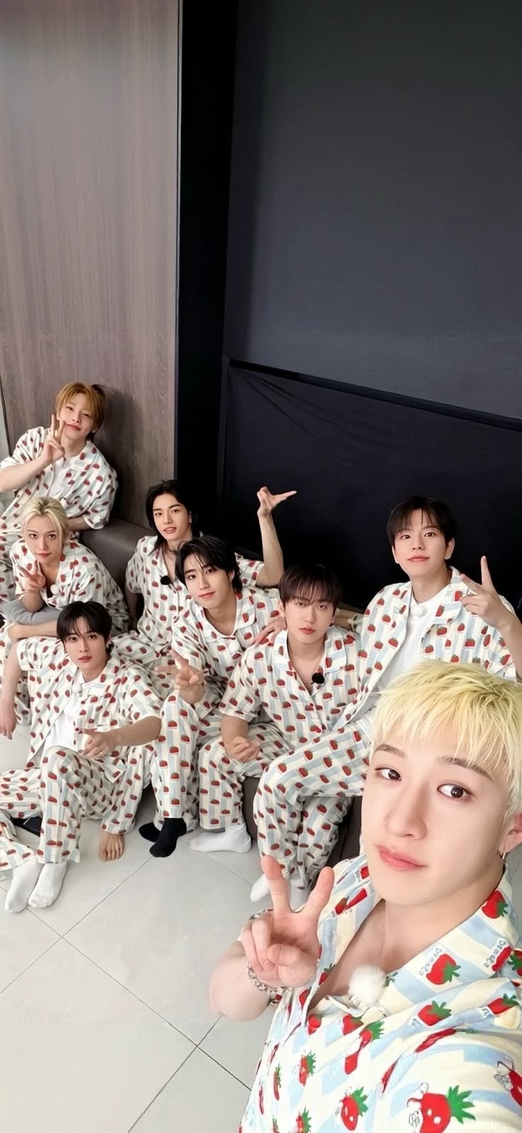 Stray Kids thumbnail
