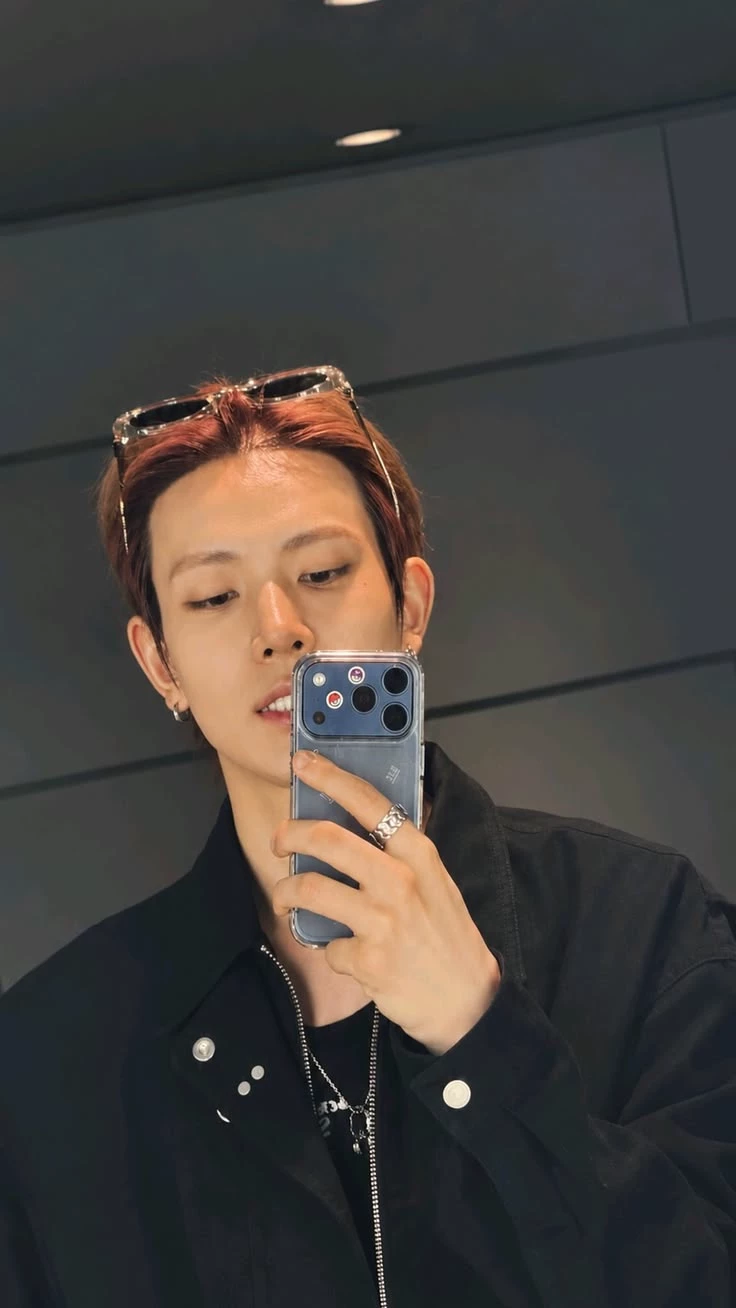 Lee Heeseung  thumbnail