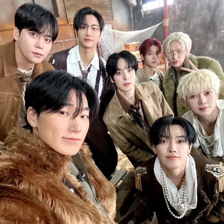 ATEEZ  thumbnail