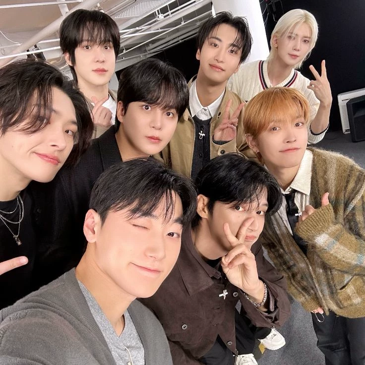 ATEEZ  thumbnail