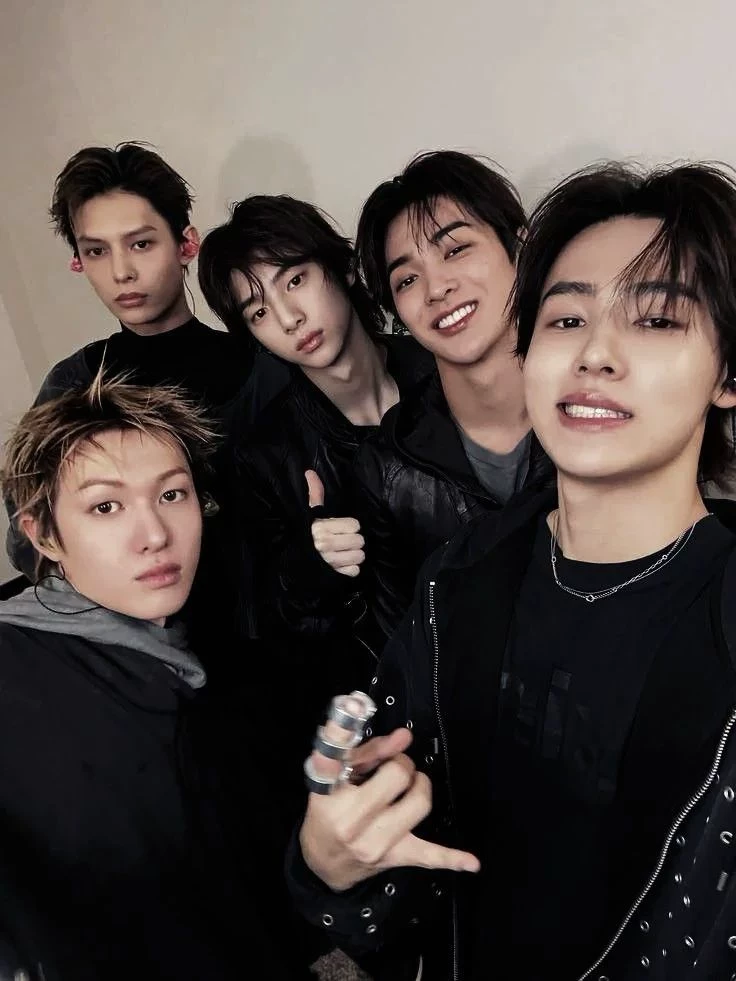Grupos de K-pop  thumbnail