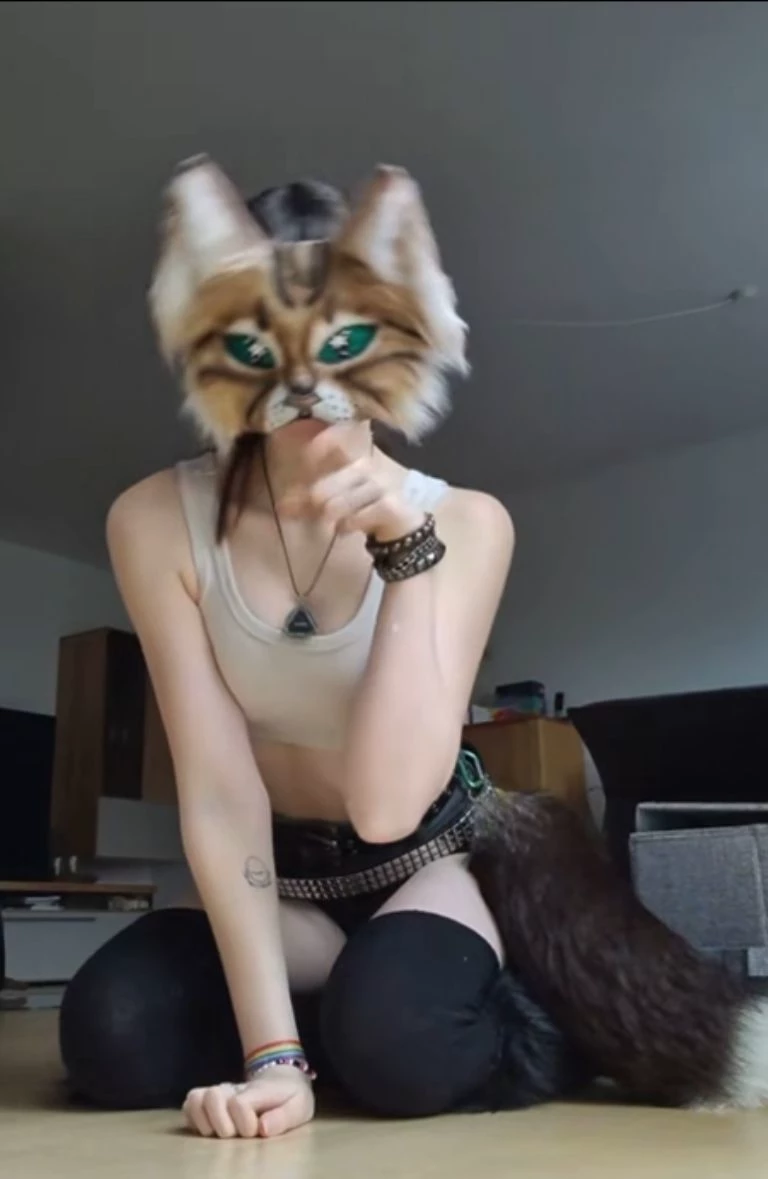 Alice - your therian friend thumbnail