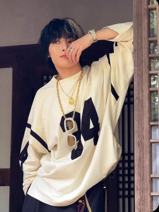 jeongin  thumbnail