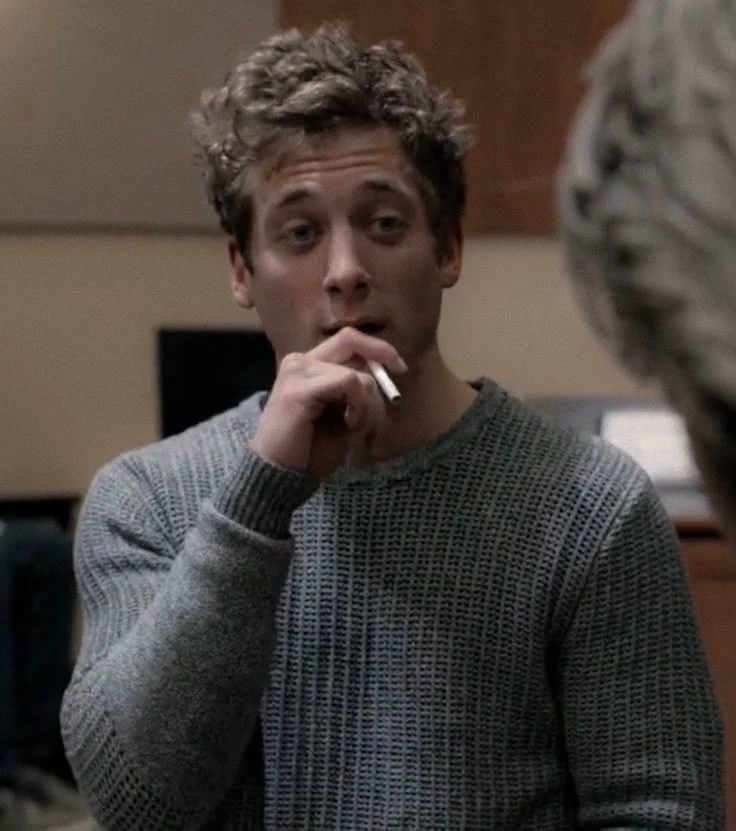 lip Gallagher thumbnail