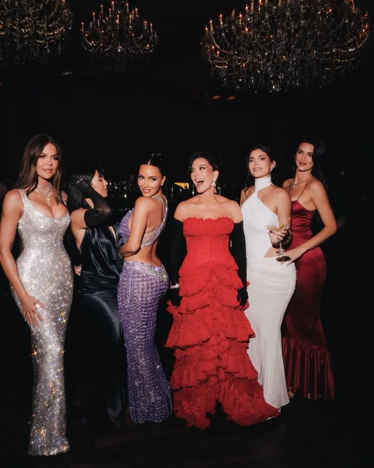 Familia kardashian Jenner thumbnail