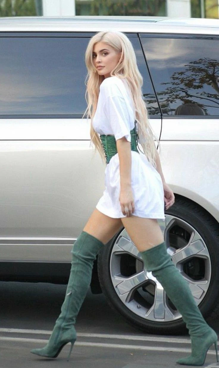 Kylie Jenner (2016) thumbnail