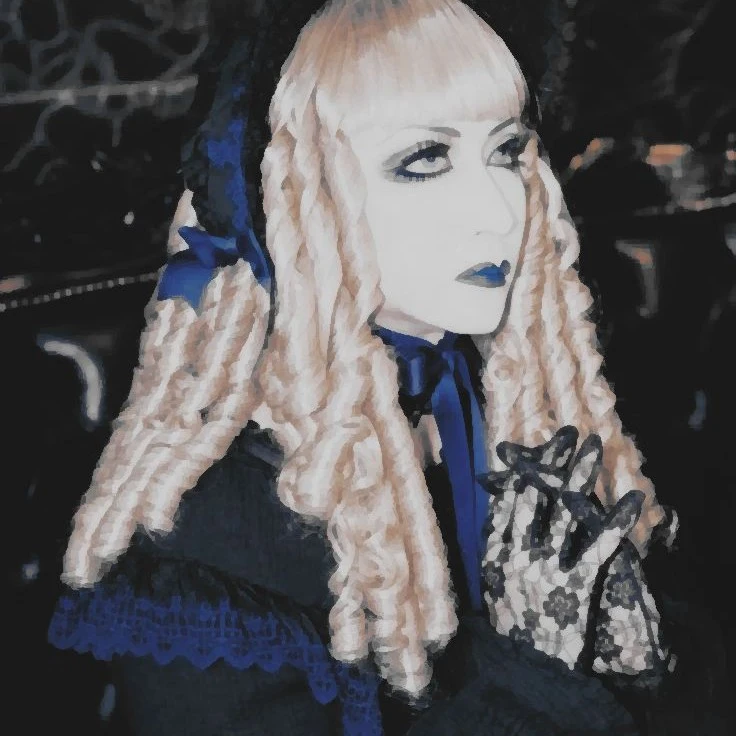 angelina•~🖤🥀