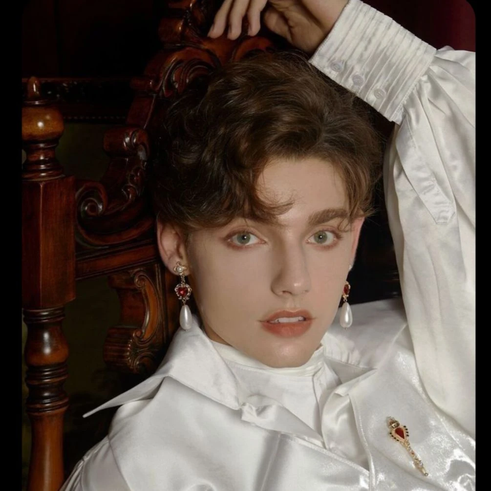 Prince Archie Dillian\_ Omegaverse thumbnail