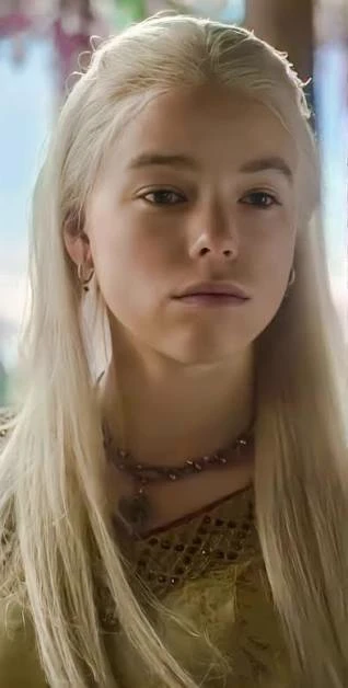 Rhaenyra Targaryen thumbnail