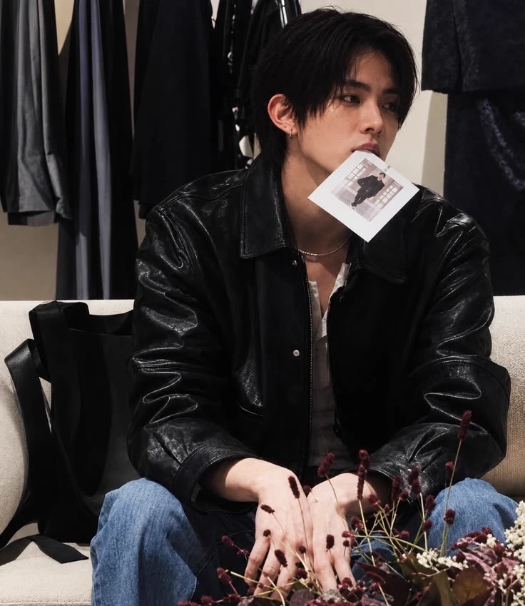 Lee Heeseung thumbnail