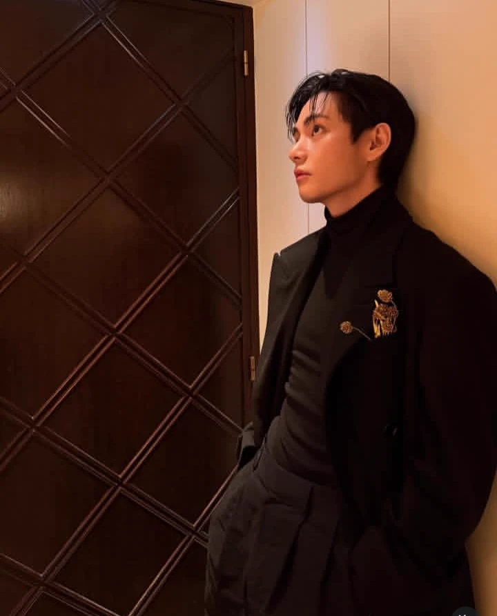 Kim Taehyung thumbnail