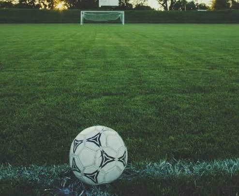 soccer player thumbnail