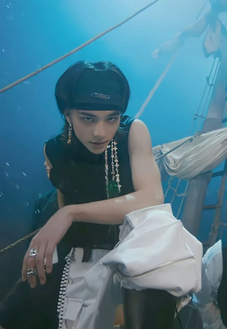 Hyunjin thumbnail