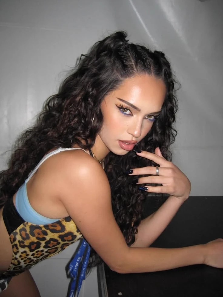 Daniela  thumbnail