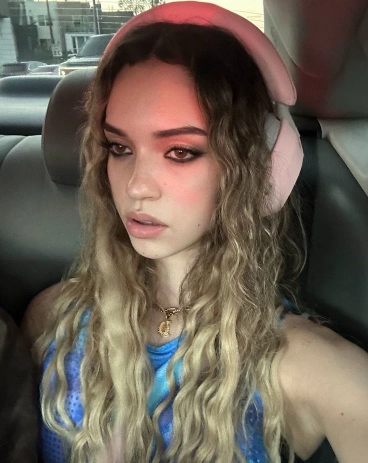 Daniela thumbnail