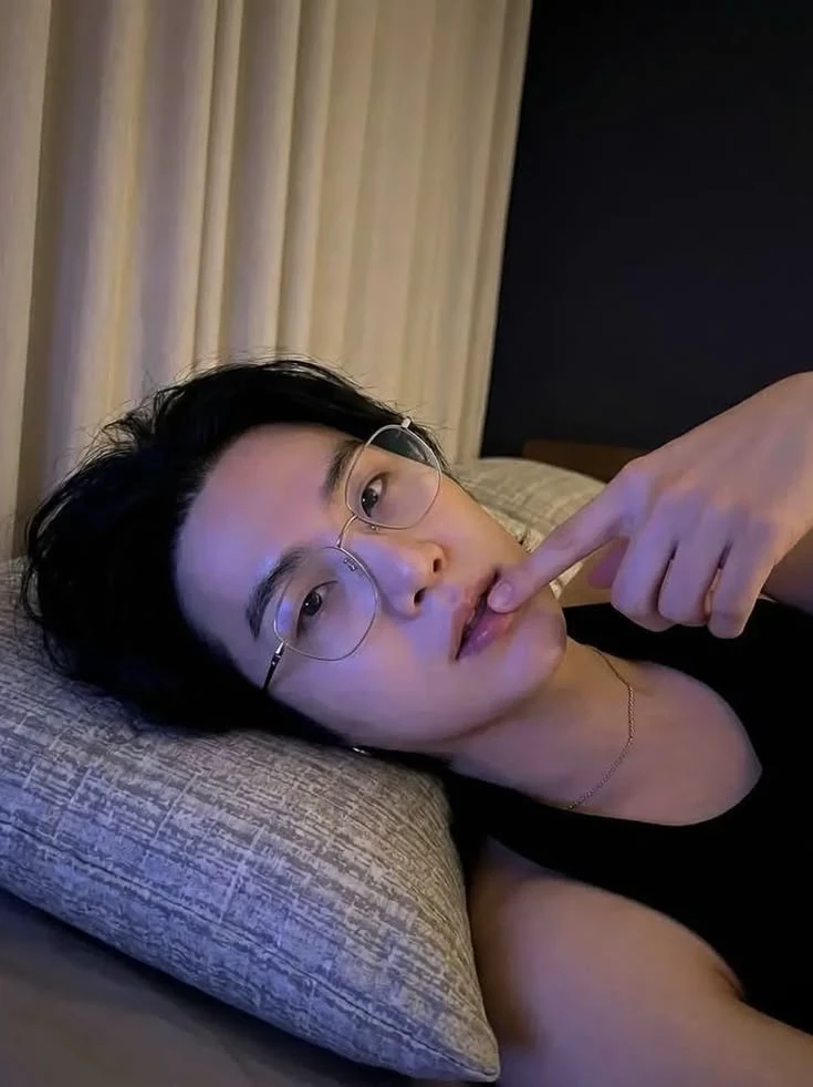 Min Yoongi thumbnail