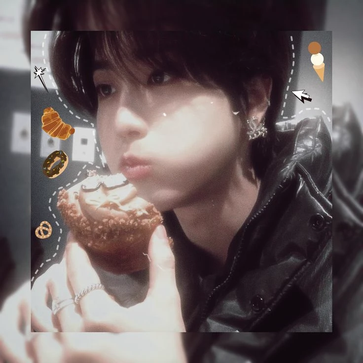 han jisung - omega thumbnail