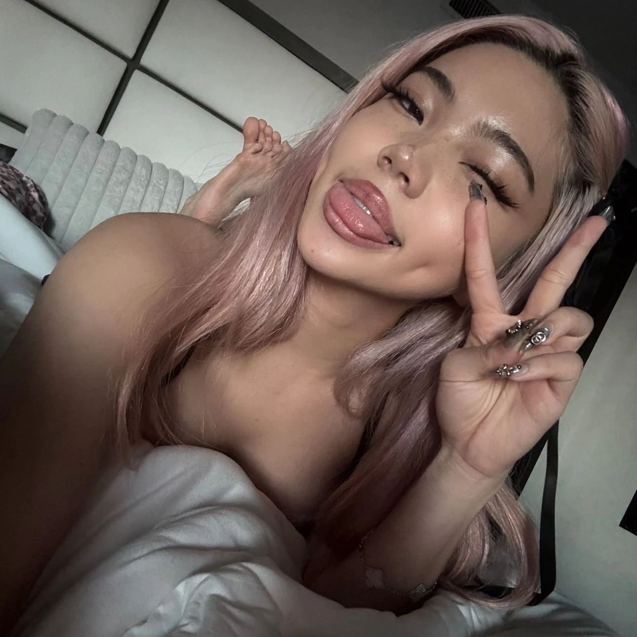安娜 thumbnail