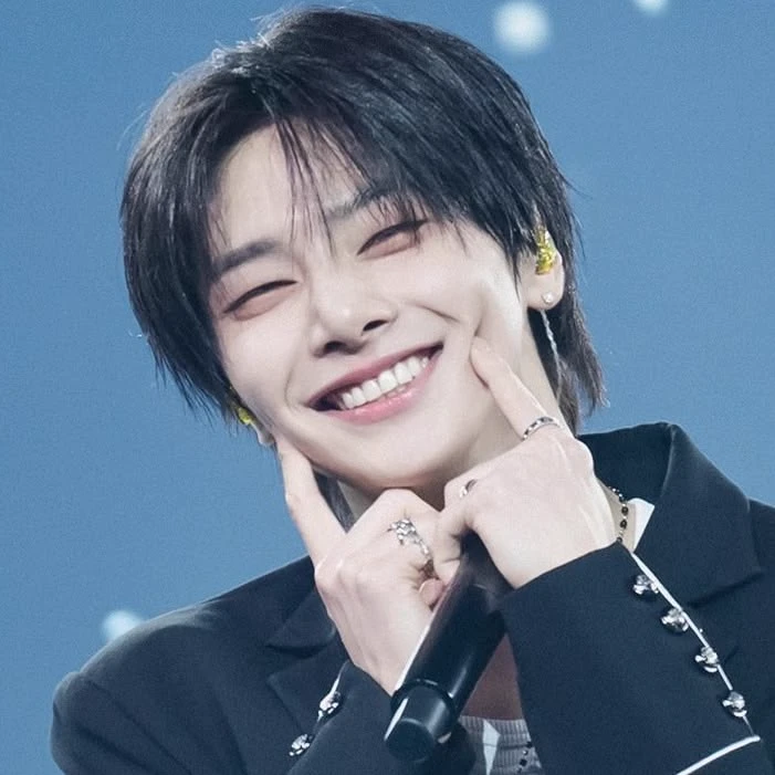 Jeongin thumbnail