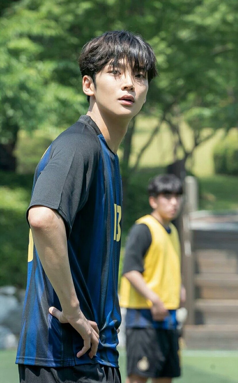 Rowoon thumbnail