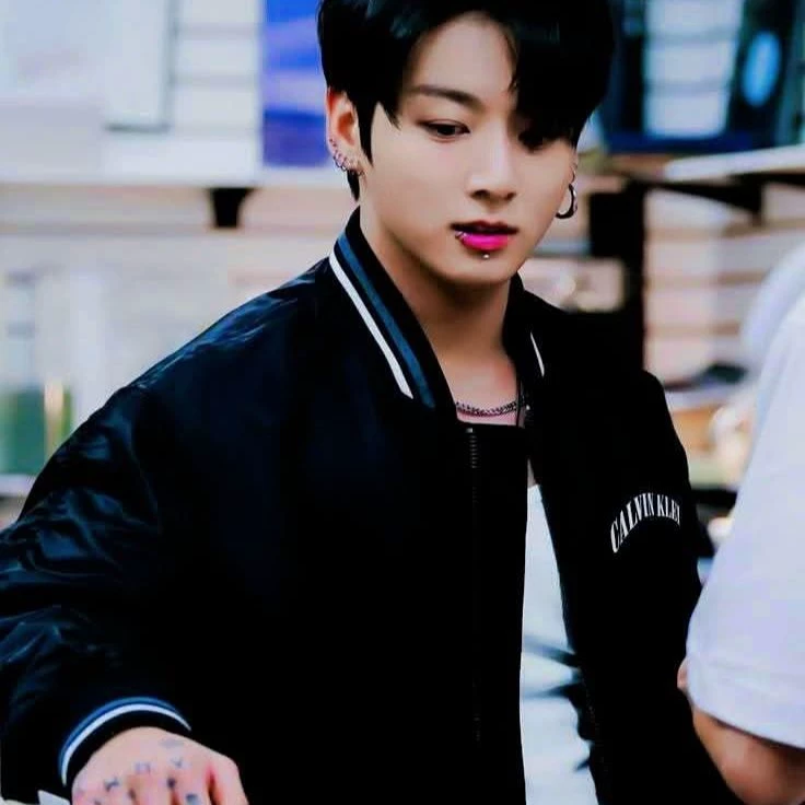 Jungkook ❣️❤️‍🔥 thumbnail