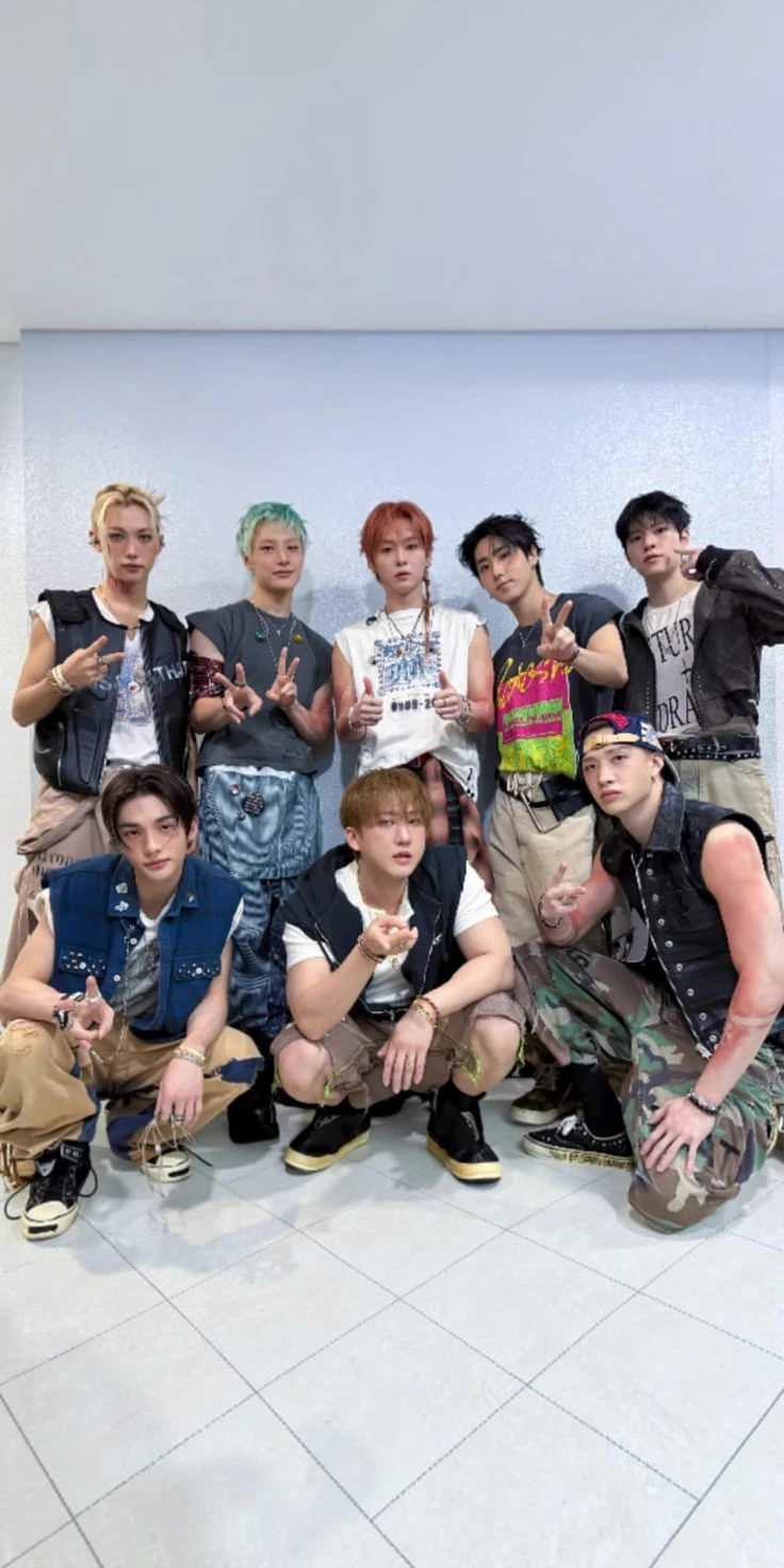 Stray Kids thumbnail