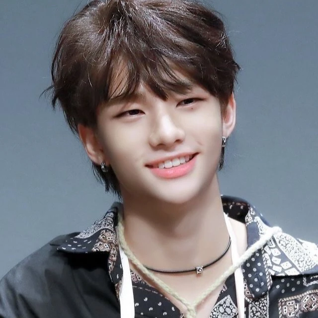Hyunjin thumbnail