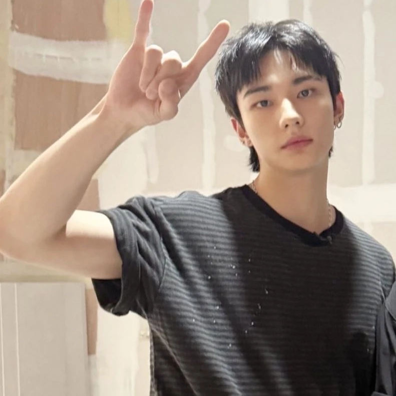 Hyunjin thumbnail