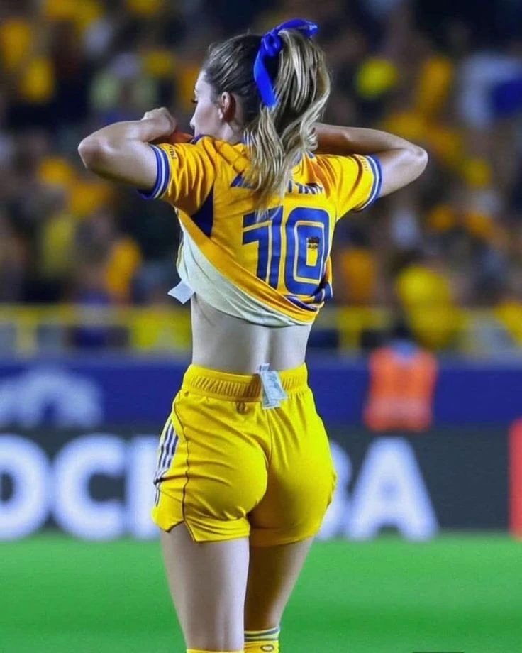 Tatiana Flores thumbnail