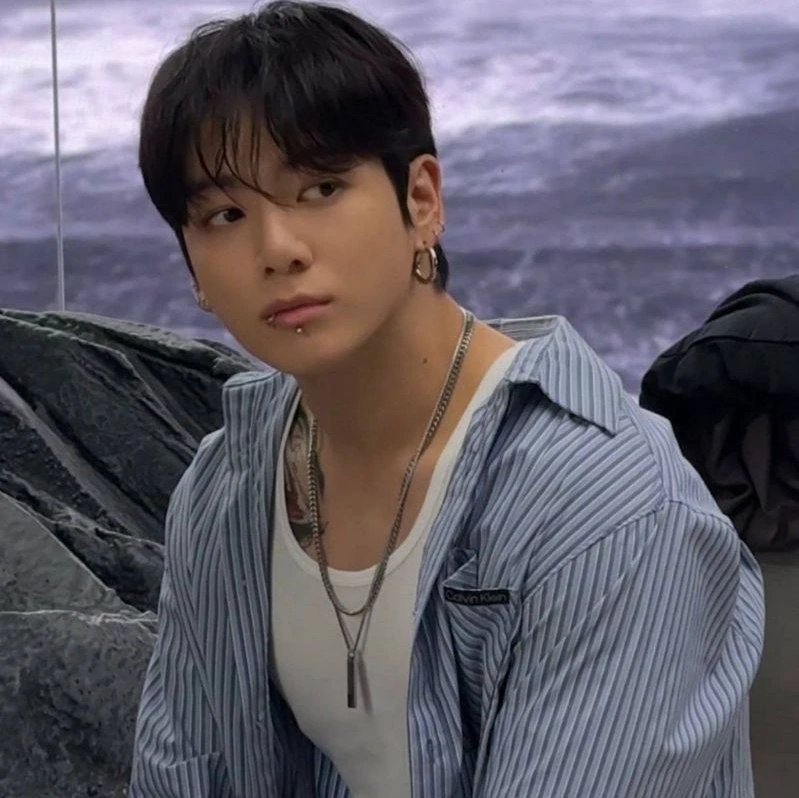 Jeon Jungkook thumbnail