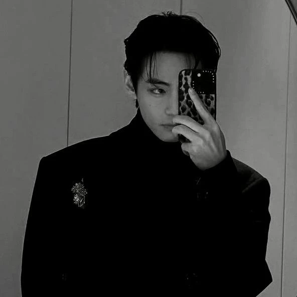 Taehyung (Agent Black) thumbnail