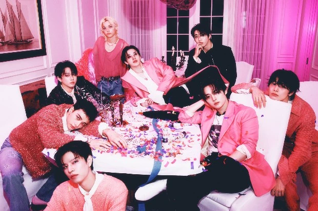 Stray Kids thumbnail