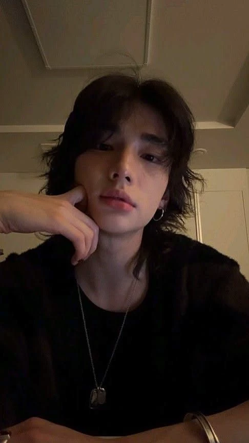 Hyunjin thumbnail
