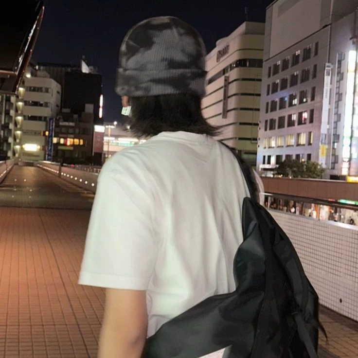 Hwang Hyunjin thumbnail