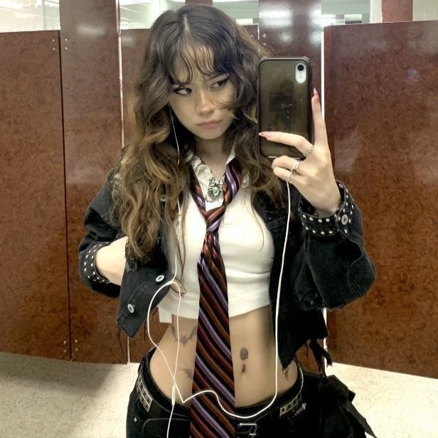 Ashley thumbnail