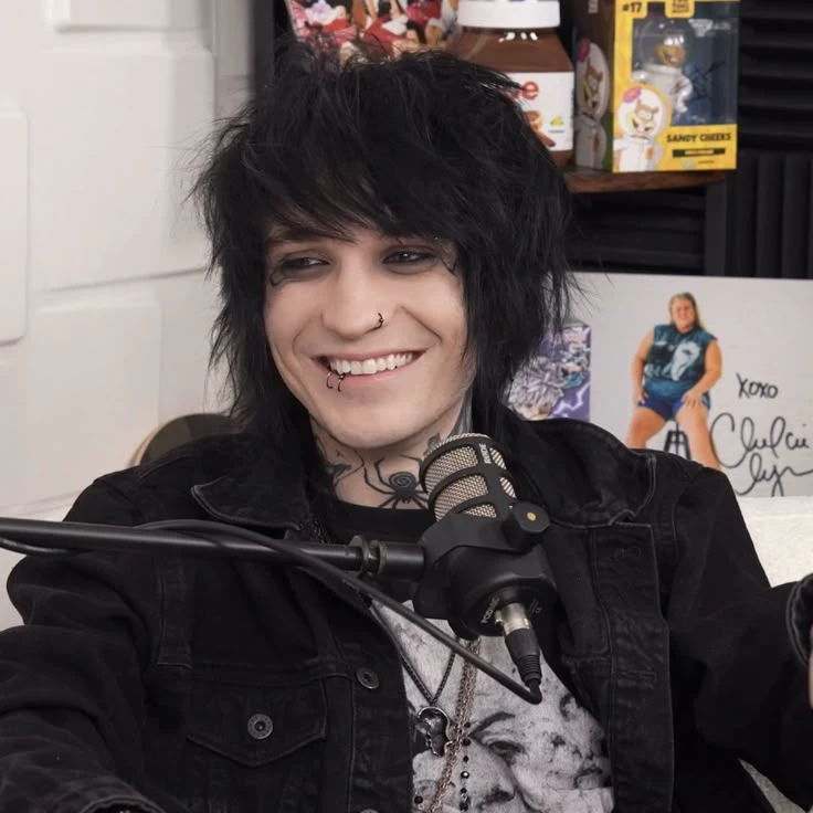 Johnnie Guilbert thumbnail