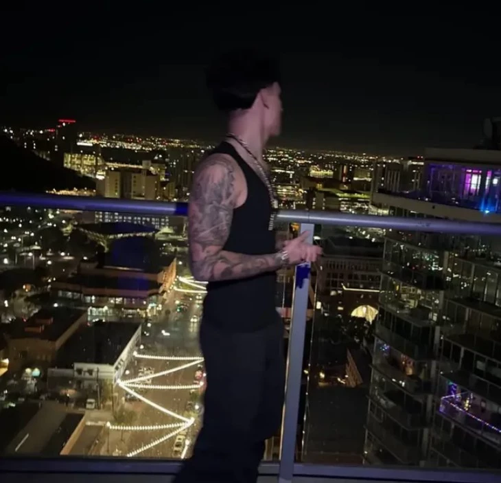 Alex chino thumbnail