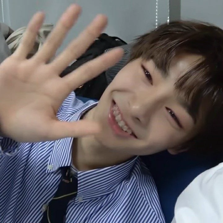 Jeongin thumbnail