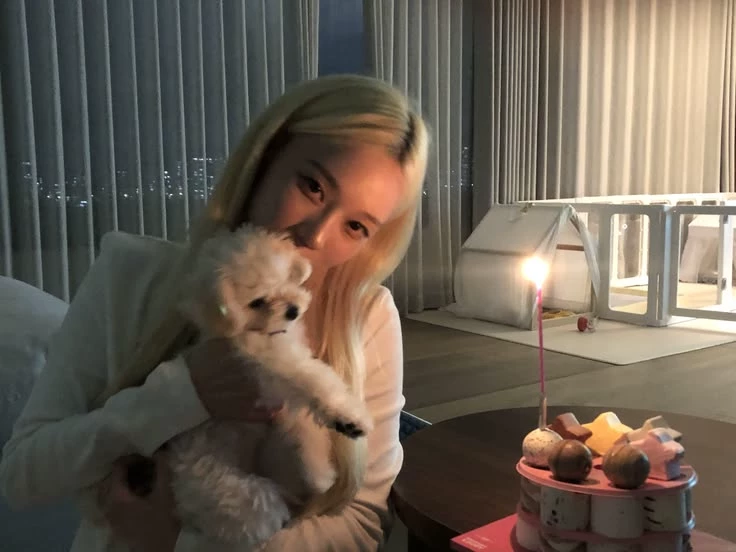 kim minjeong thumbnail
