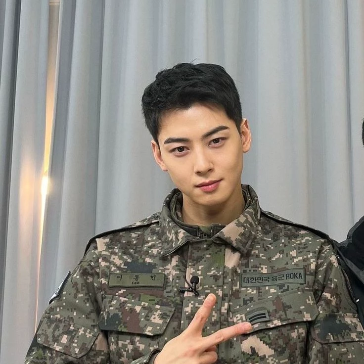Dongmin (Eunwoo) thumbnail