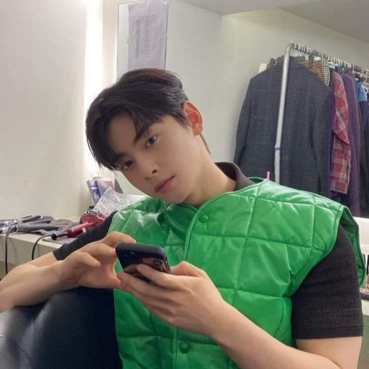 Eunwoo thumbnail