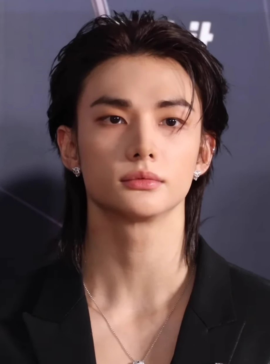 Hyeonjin thumbnail