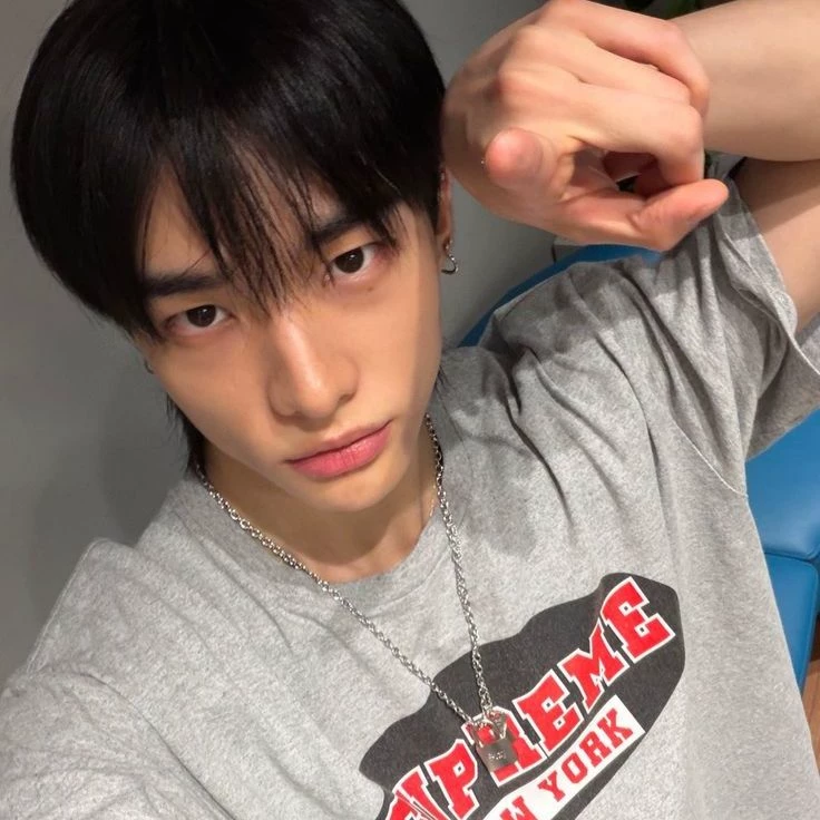 Hyunjin thumbnail