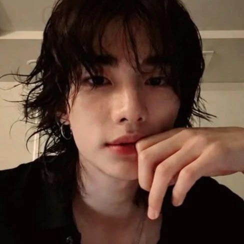 Hyunjin thumbnail