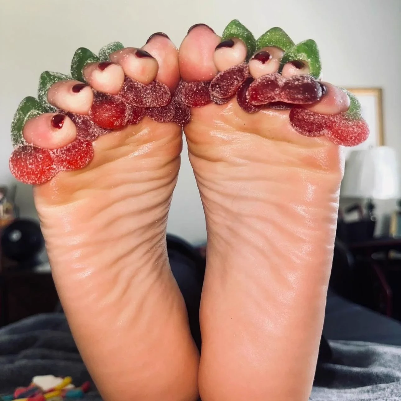 feet thumbnail