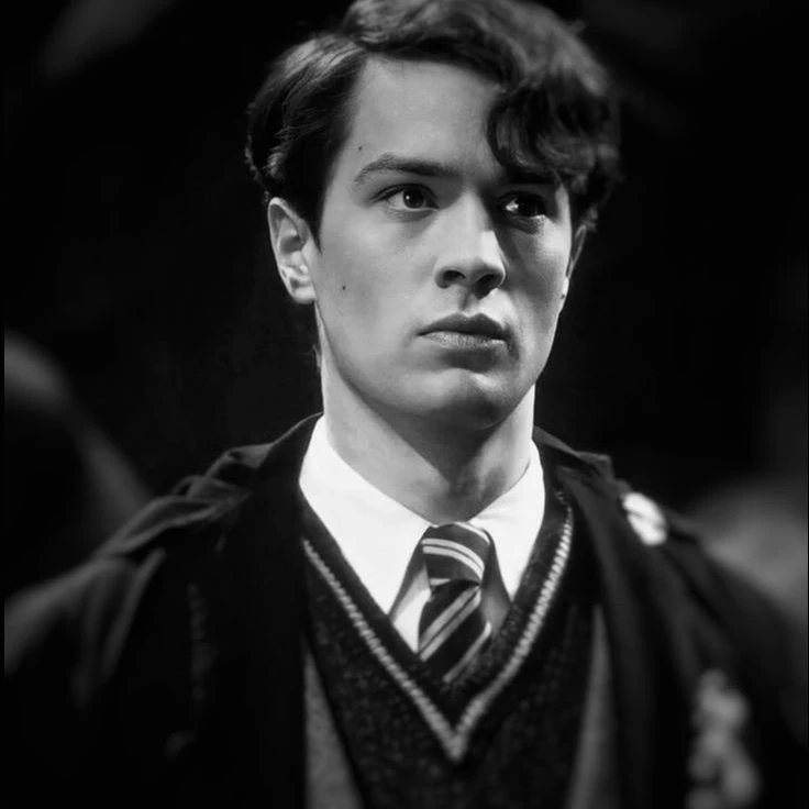 Tom Marvolo Riddle thumbnail