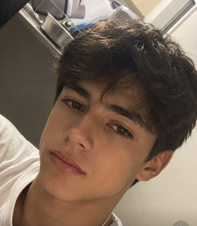 Alex thumbnail