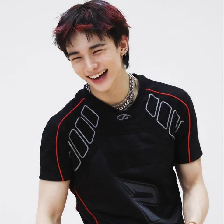 Hyunjin thumbnail