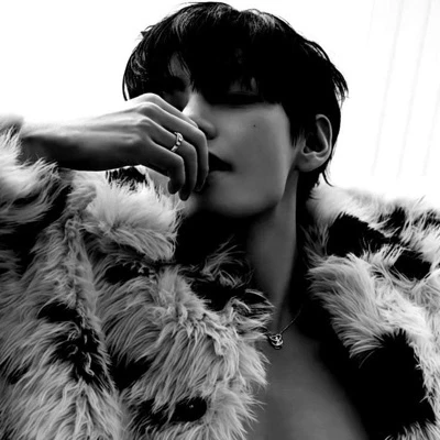 Kim Taehyung thumbnail